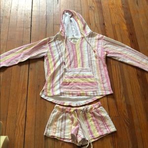 Matching set - sweatshirt and shorts